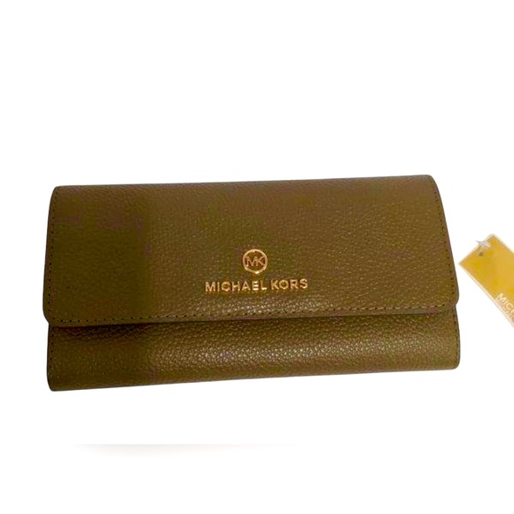 Michael Kors Jet Set Travel Large Trifold Wallet - Picture 2 of 5